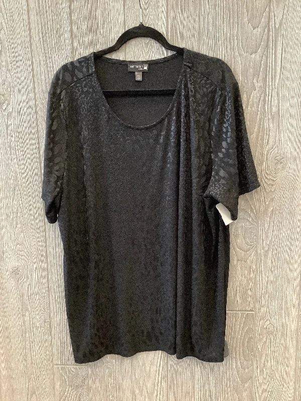 Top Short Sleeve By Antthony In Black, Size: 2x