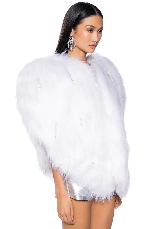 LIMITED EDITION STAR LOVER FAUX FUR HEART VEST IN WHITE